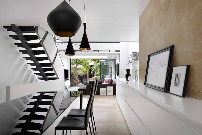 Extrarchitecture Renovates 1840s Brick Cottage in London