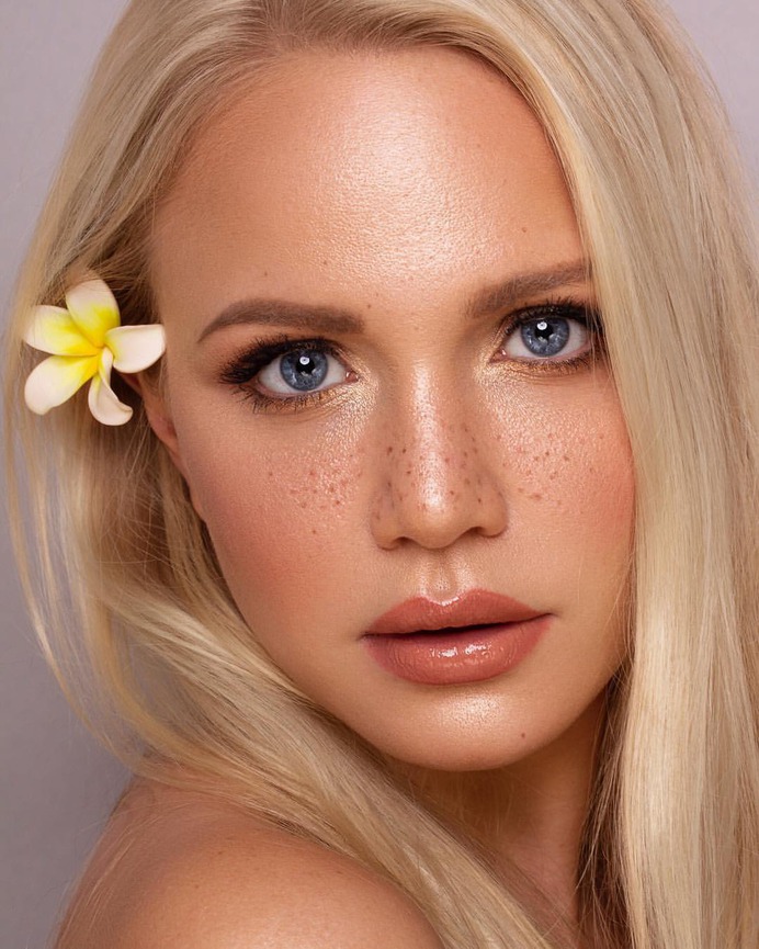 Gorgeous Beauty and Editorial Portrait Photography by Zoe Rene