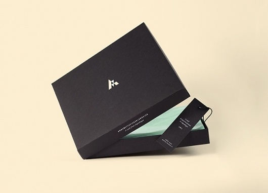 amfl1.jpg (JPEG Image, 655x471 pixels) #packaging #box #black