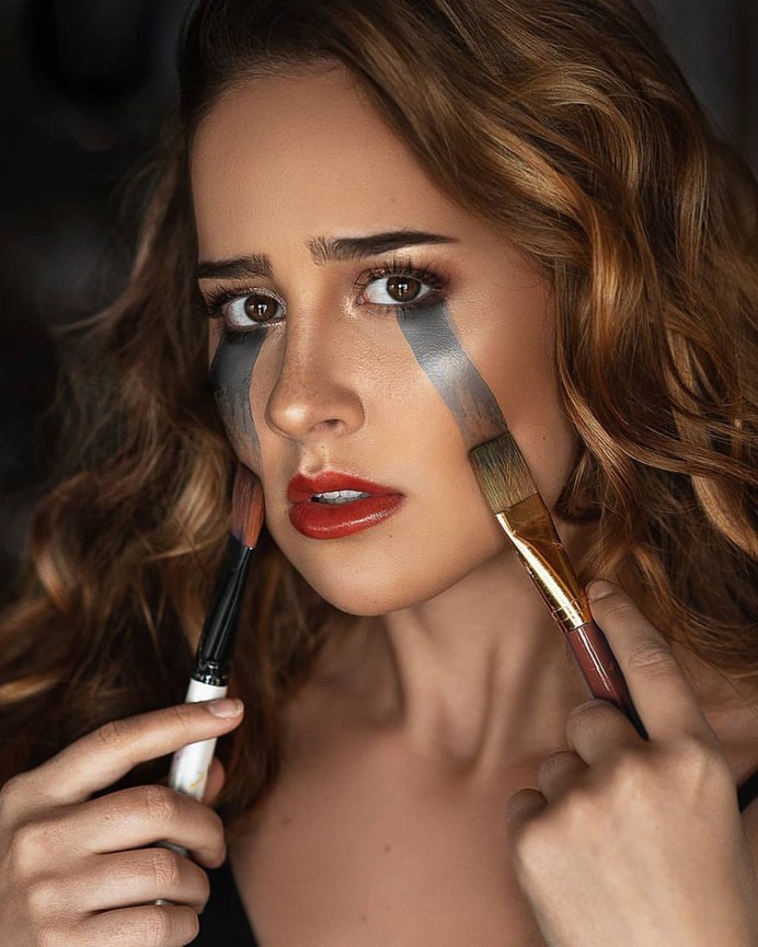 Marvelous Female Portrait Photography by Mona Strieder