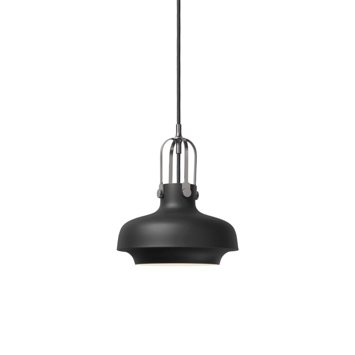 Copenhagen Pendant SC6 by Space Copenhagen for &Tradition. #copenhagenpendant #spacecopenhagen #andtradition #pendantlamp #black #minimalism