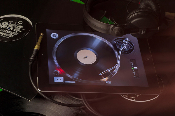 Turnplay iPad app design and development #user #turntable #ux #ipad #player #interface #ui #experience #vinyl #app #music #gui