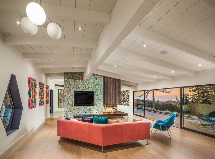 One-Story 1960s Ranch-Style Home Renovated in California 10