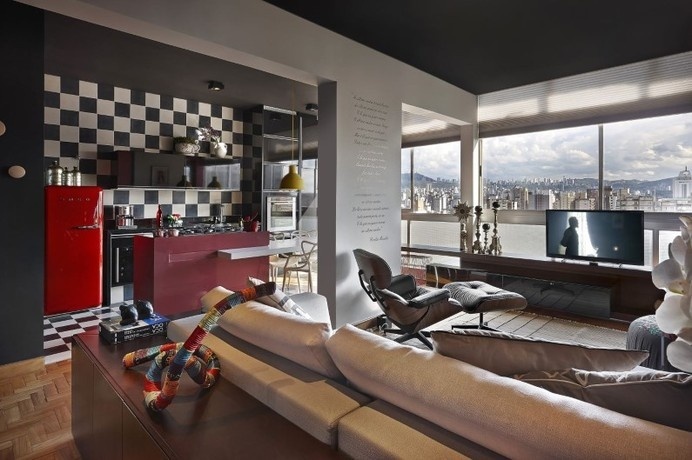 Retro style revived Santo Agostinho apartment renovated by architect Gislene Lopez - www.homeworlddesign.com (2) #retrostyle #brazil #home