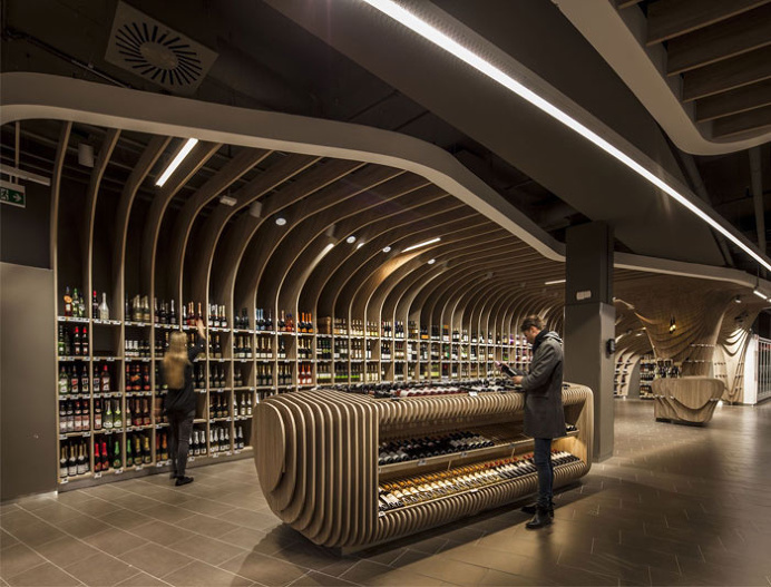 Market Space with a Friendly Industrial Atmosphere - #interior, #decor,