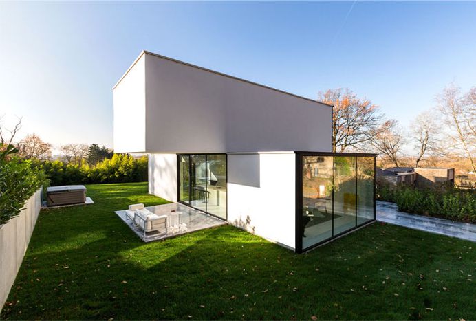 Modern Cube-Shaped House in Belgium - InteriorZine #architecture #house #home #decor #interior