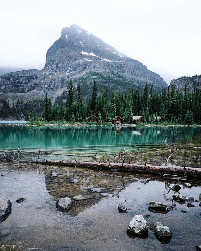 Beautiful Landscapes of Canadian Rocky Mountains by Jackson De Matos