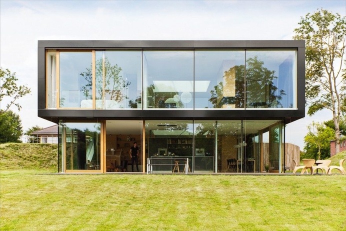 Light-Filled Eco Villa with a Minimalist Interior and Exterior Design