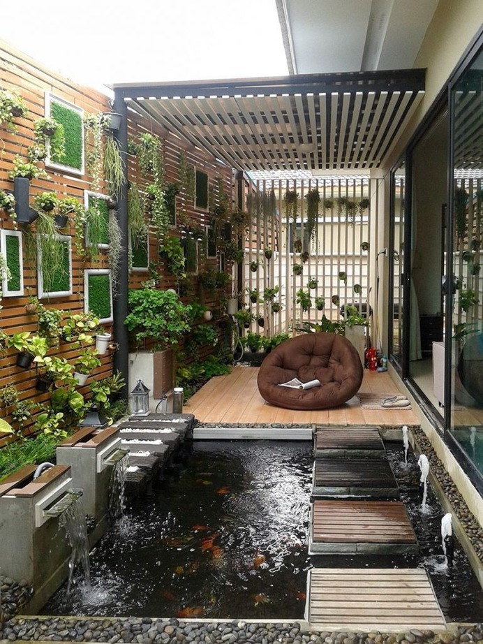 Cute Minimalist Fishpond Design For Privacy Small Backyard
