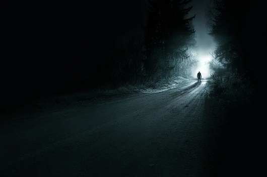 a l o n e on the Behance Network #thomas #digital #photography #kohl #light