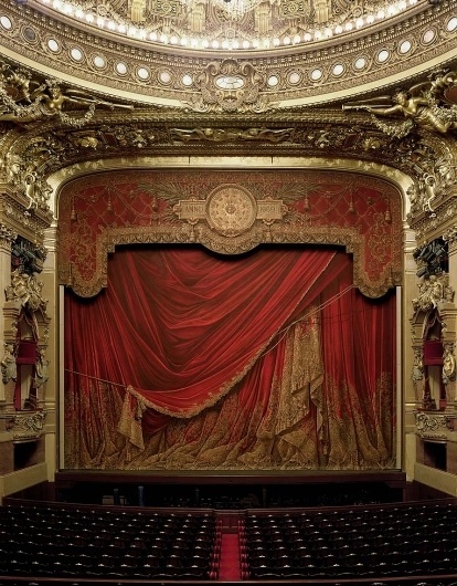 DL_ParisC.jpg 892×1,140 pixels #theatre