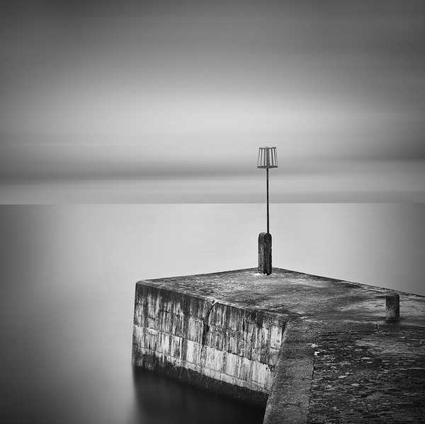 Photographer Raymond Bradshaw #inspiration #white #black #photography #and