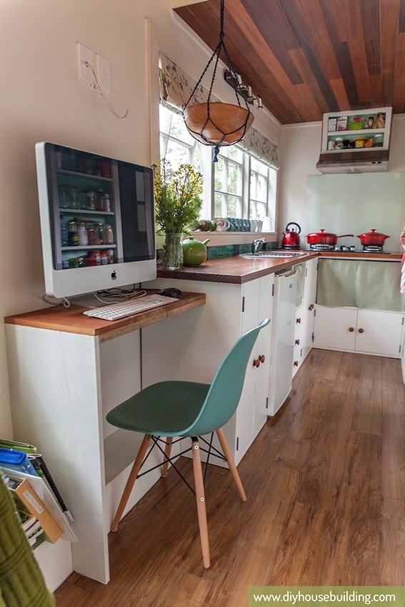 Tiny House Pictures: Home office