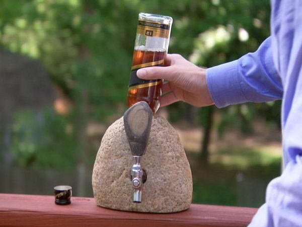 35 Creative Drink Dispensers for Home Decoration #drink #home #dispenser #diy #decoration