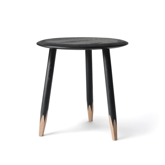 Hoof Table SW1 by Samuel Wilkinson for &Tradition. #hoof #samuelwilkinson #andtradition #sidetable #minimalist