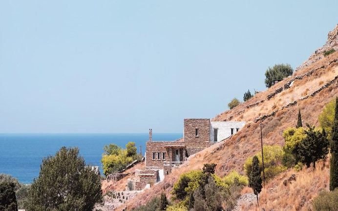 A Stone Summerhouse in Greece Developed for the Mediterranean Climate