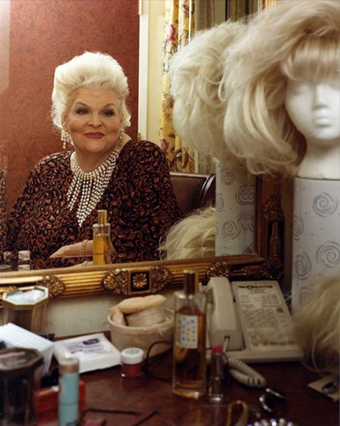 Legends of Burlesque: Jane Hilton Captures The Legendary Burlesque Dancers