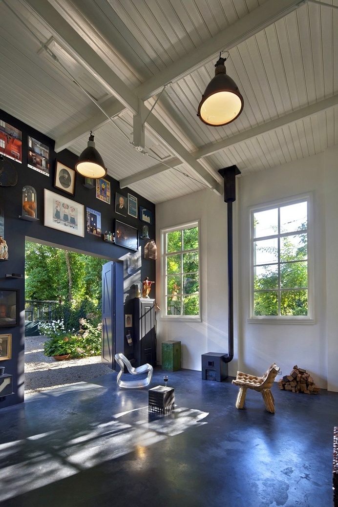Old Coach House Transformed into a Spectacular Home / House of Rolf