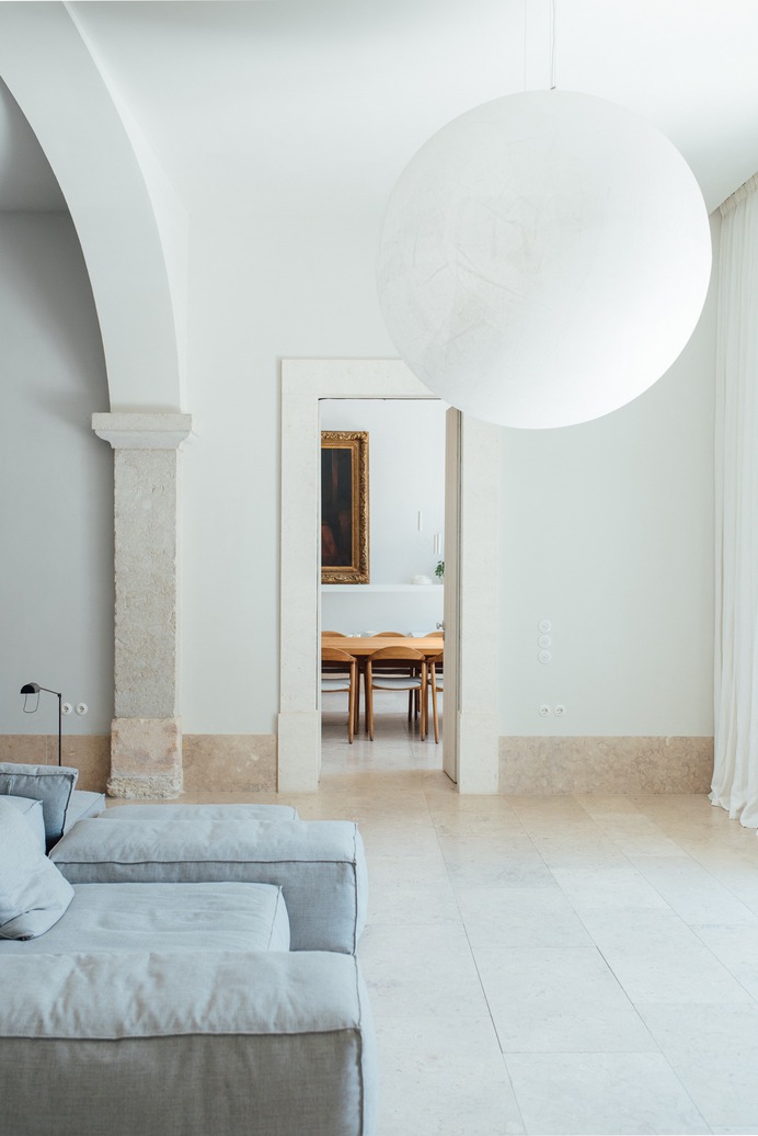 Santa Clara 1728 by Aires Mateus