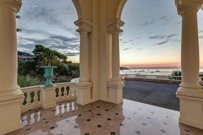 Go Inside Karl Lagerfeld's Mysterious #Monaco Mansion