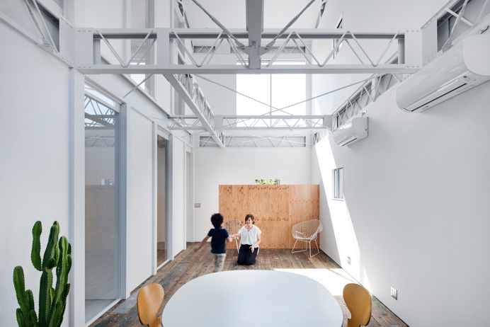 Renovation in Shizuoka by Shuhei Goto Architects
