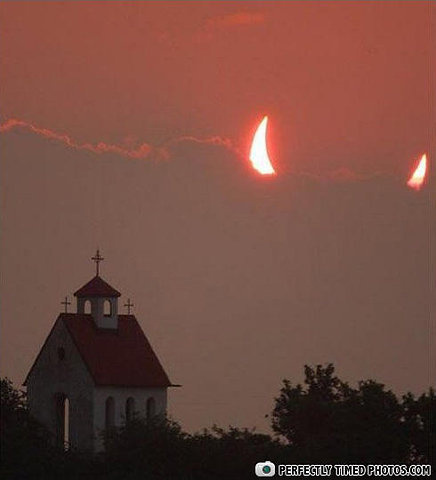 Perfectly Timed Photos - Here comes Chuck Norris #devil #hell #heaven