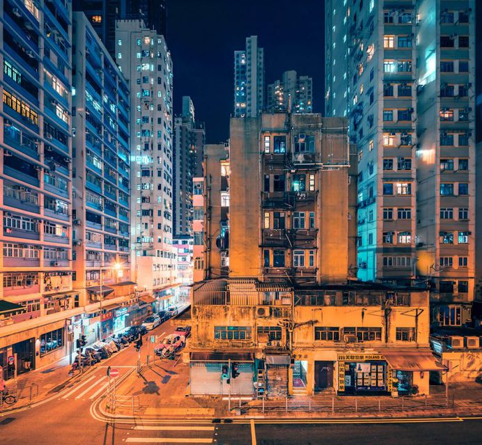 Hong Kong - The Tiny House Project: Urban Photography by Nikolaus Gruenwald