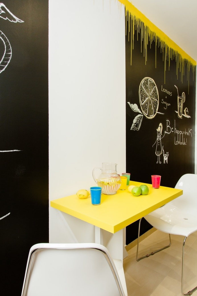 Yellow Apartment – A Bath of Splashy Lights by Hamid Nicola Katrib