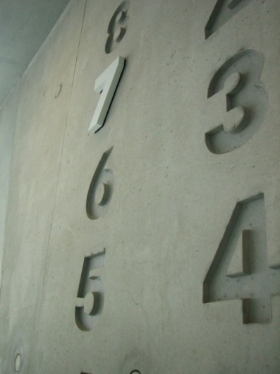 Museum Signs Part 1 - Smashing Magazine #numbers #signage #wayfinding