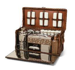 Drew and Sons picnic basket for 6 people