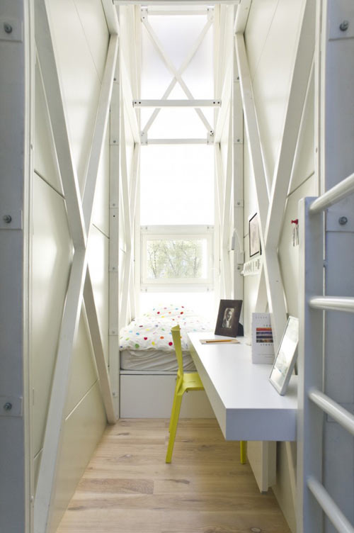 MODERN INSPIRATION FOR SMALL SPACE LIVING