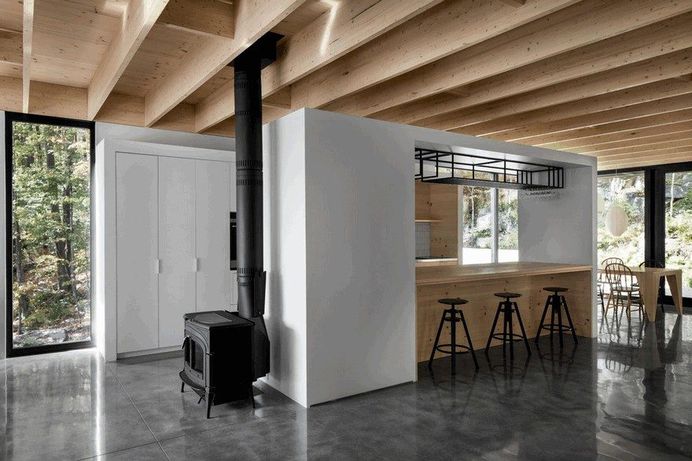 The Rock House Offers Access to a Wild and Untouched Nature 9