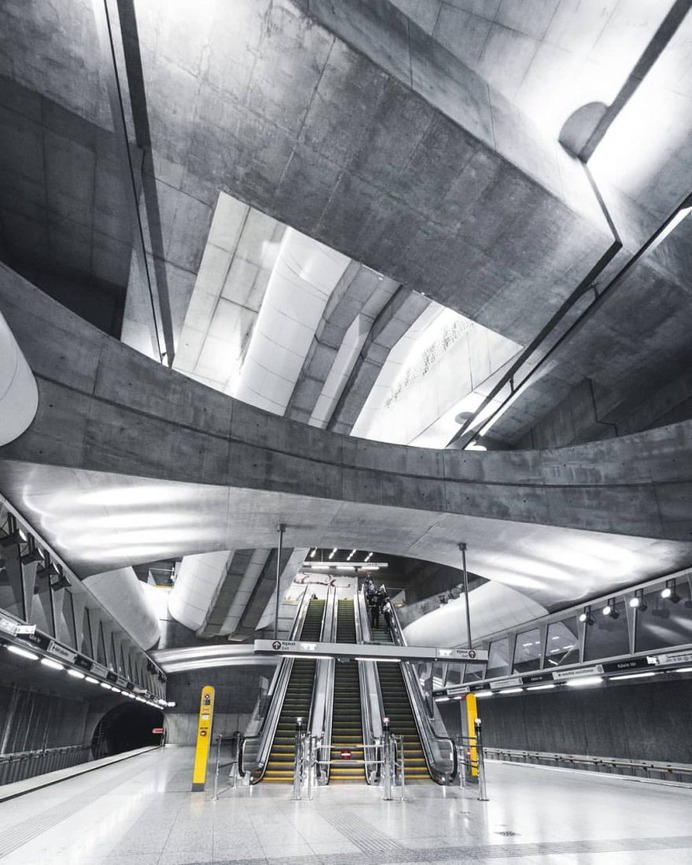 Minimalist Architecture and Street Photography by Matthias Leidinger