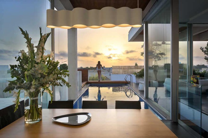 Ramat HaSharon Penthouse / DOMB Architects