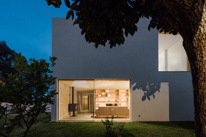 Mami House by NoArq