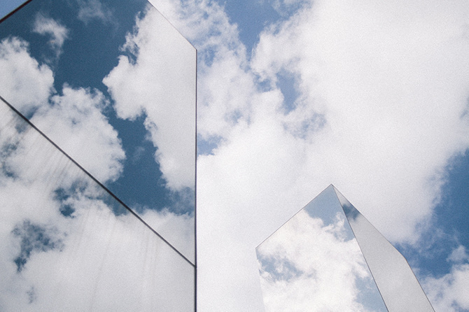 touch the sky - vlvelvet #photography #illusion #color