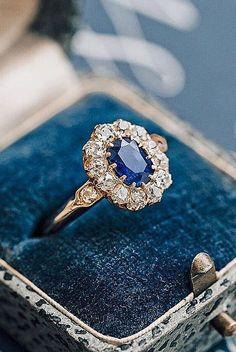 Beautiful vintage engagement ring