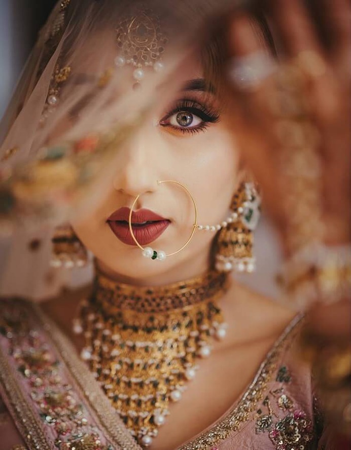 Seducingly Red bridal lip makeup