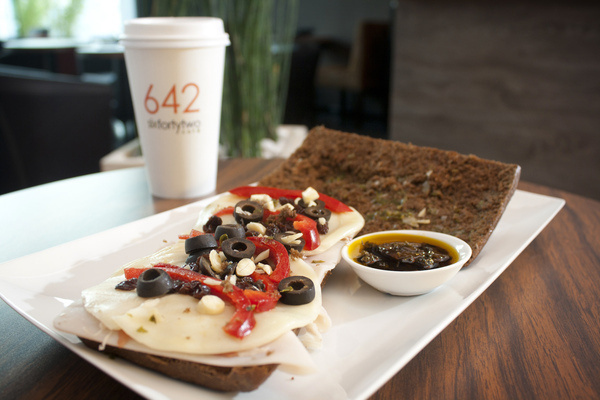 642 Cafe on the Behance Network #coffee #cafe