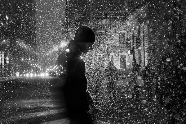 Glowing Silhouettes of Strangers in Chicago My Modern Metropolis #white #black #and