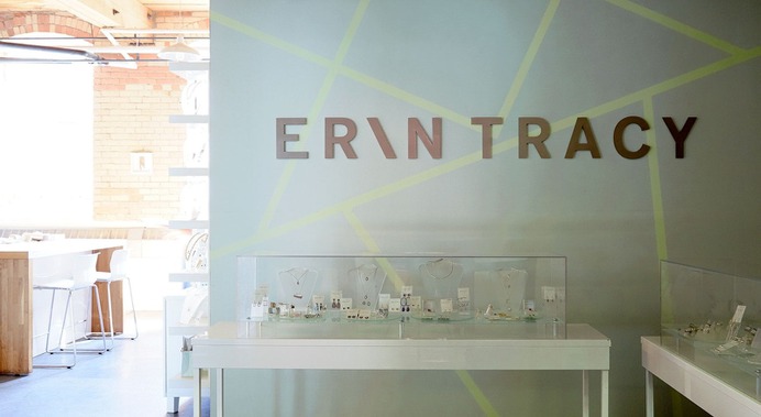 Erin Tracy Packaging - Mindsparkle Mag The White Room designed the packaging for Erin Tracy. A luxury designer with a strong cult following, Erin Tracy makes bridal and fine jewelry in a broad range of styles. #logo #packaging #identity #branding #design #color #photography #graphic #design #gallery #blog #project #mindsparkle #mag #beautiful #portfolio #designer