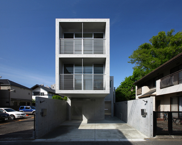 House in Minamikarasuyama by atelier HAKO architects #modern #design #minimalism #minimal #leibal #minimalist