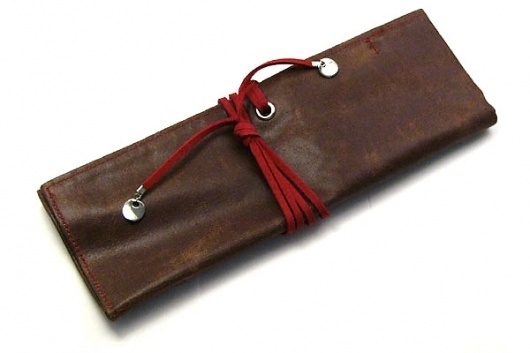 PlePle Choco Wrap Pencil Case - Strawberry Pink Color Tie - JetPens.com #pleple #stationary #case #leather #pencil