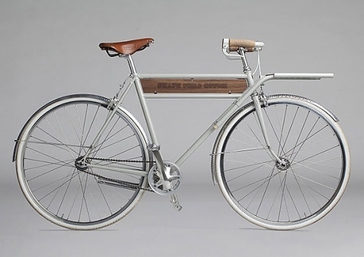 Another nice grey/white bike combo / reference #white #bike #grey