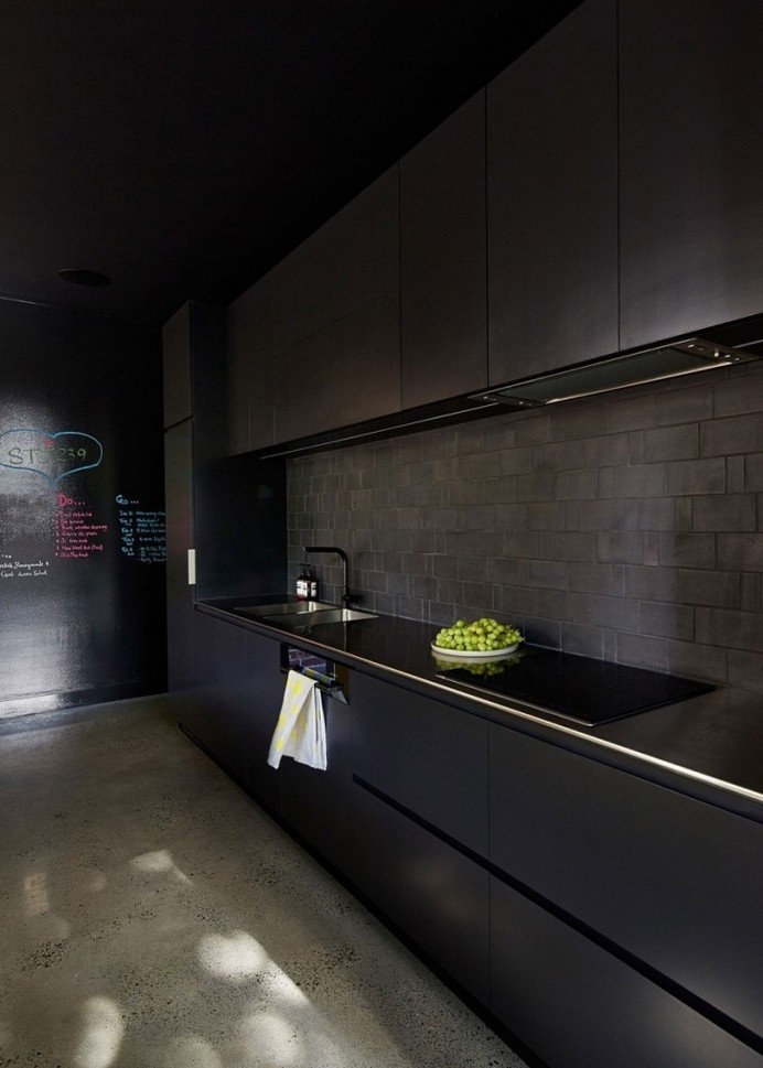 St Kilda Californian Bungalow by Make Architecture