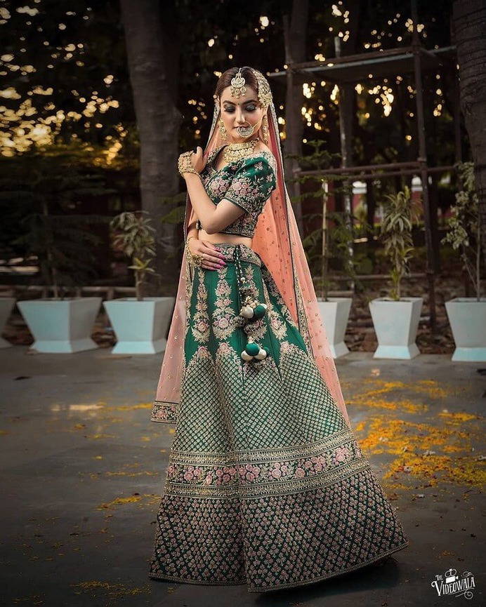 21 Lehenga Color Combinations for Brides that are Going to Rule The Wedding  Season | Pink bridal lehenga, Lehenga color combinations, Indian bridal  lehenga