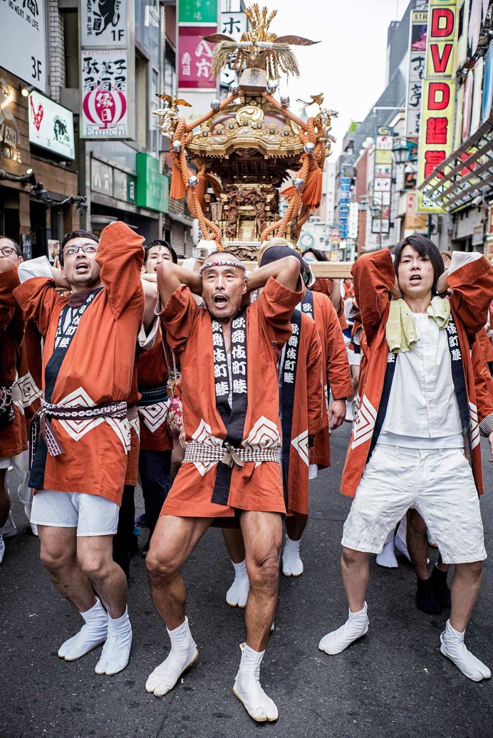 Tokyo Street Photography by Lee Chapman