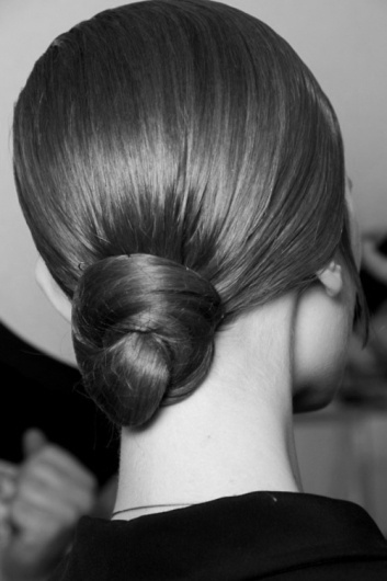 Sara Lindholm - s-w-a-r-o-v-s-k-i: YSLÂ #fashion #hair #female