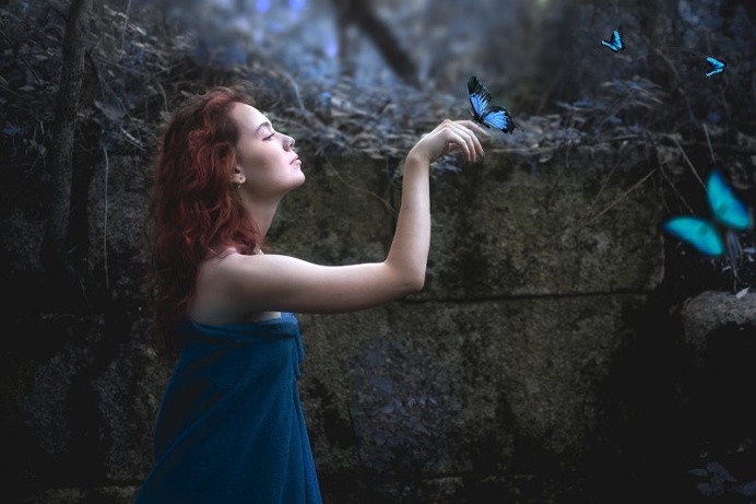 Surreal and Dreamlike Portrait Photography by Nacho Zaitsev
