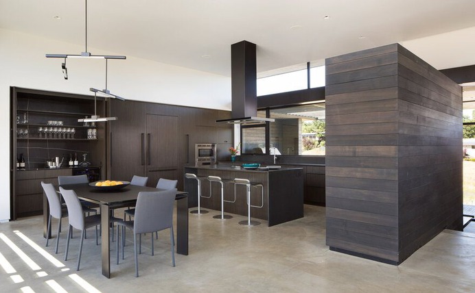 Cedar-Clad Residence , Feldman Architecture